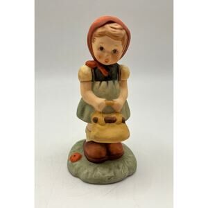 Vintage Goebel Hummel “Proud Moment” BH 15 Figurine Berta Hummel 1996